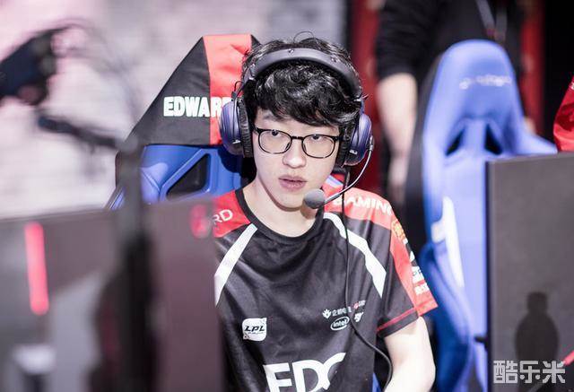 克内克特对 克内克特对